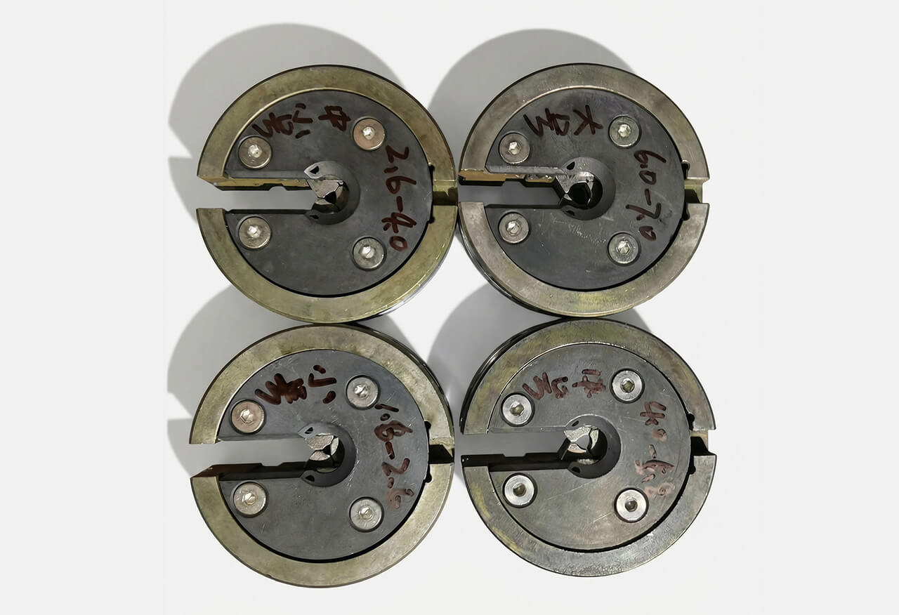 Polishing molds Polishing molds